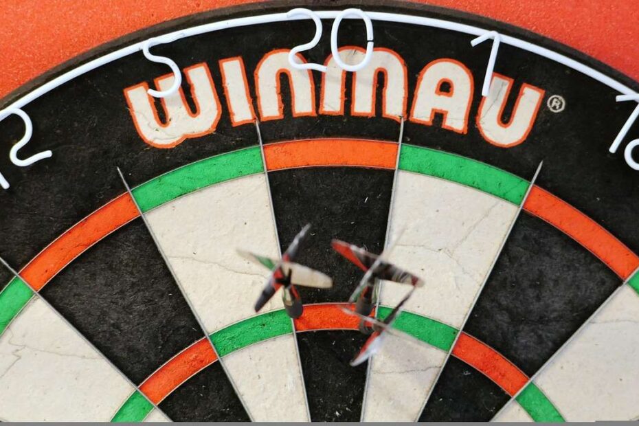 how to set darts